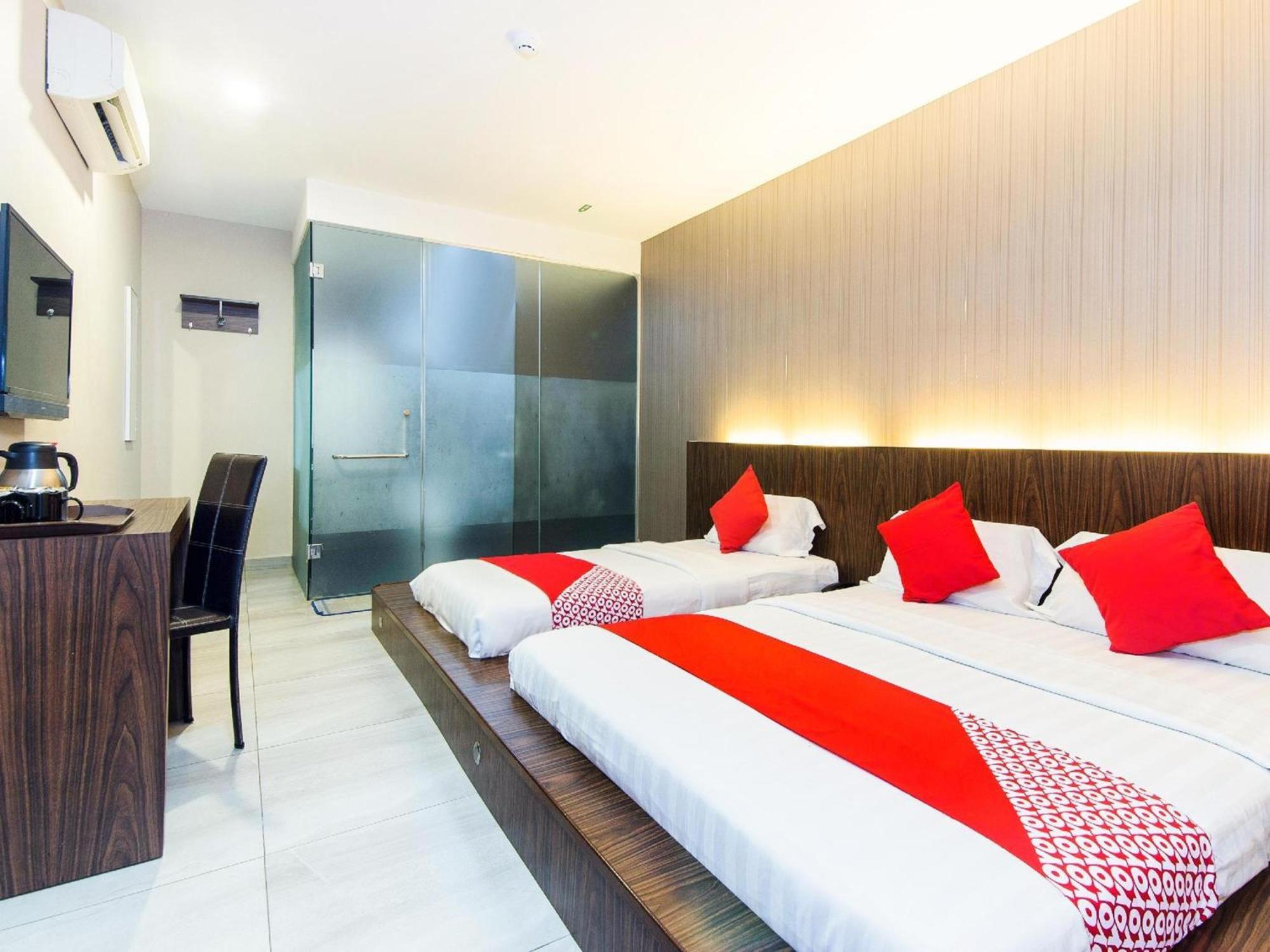 Super Oyo 340 Comfort Hotel Kampong Batu Belah Exterior foto