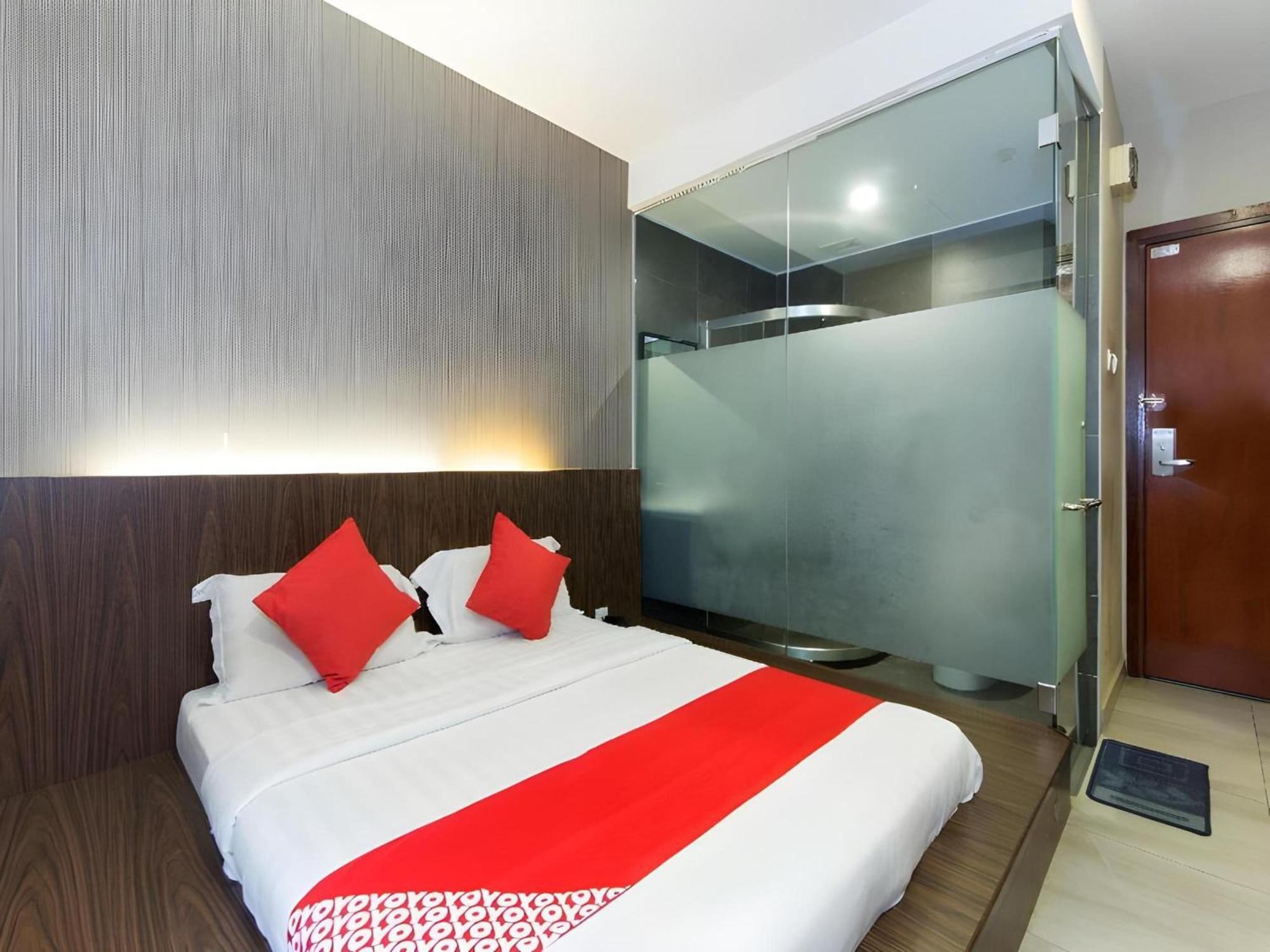 Super Oyo 340 Comfort Hotel Kampong Batu Belah Exterior foto