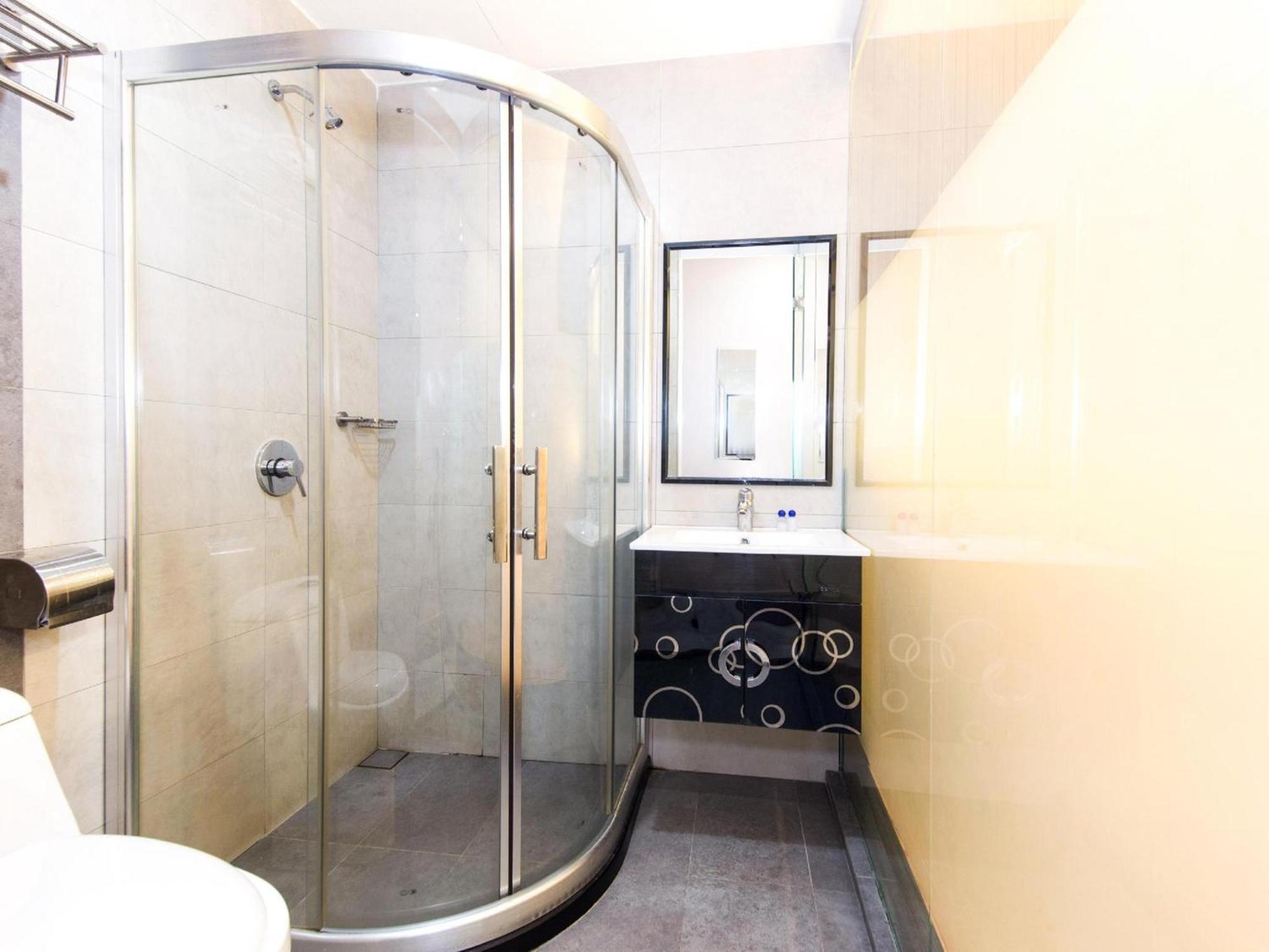 Super Oyo 340 Comfort Hotel Kampong Batu Belah Exterior foto