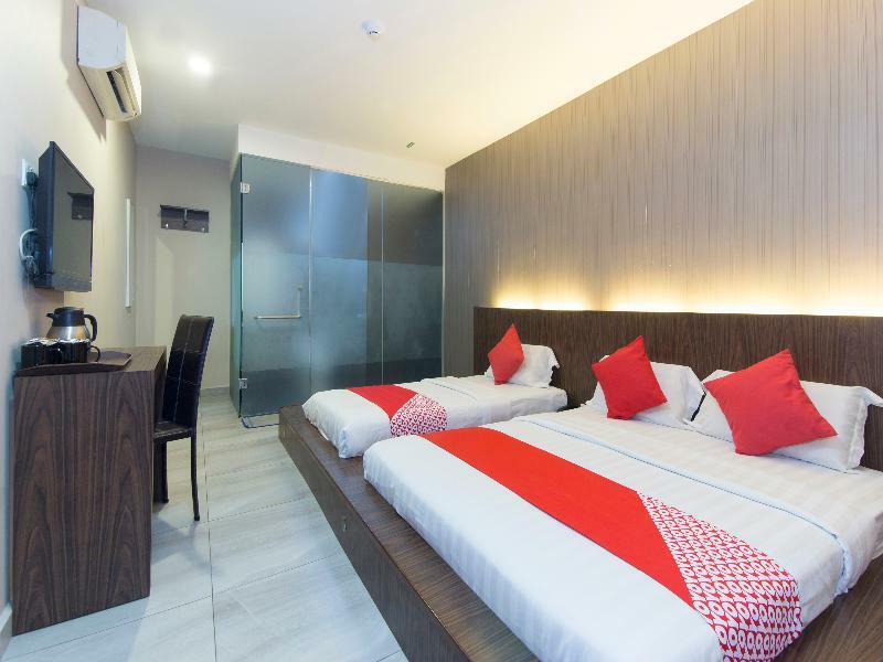 Super Oyo 340 Comfort Hotel Kampong Batu Belah Exterior foto